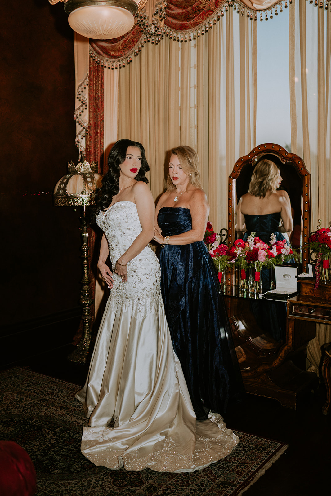 Bride getting ready for Cruz Building wedding